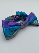 Load image into Gallery viewer, Metallic Bow Scrunchies